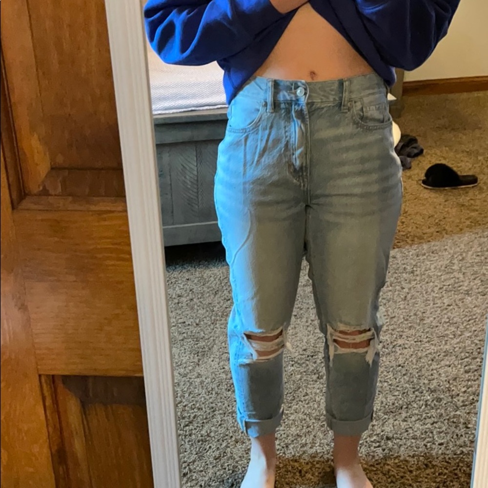 American eagle mom jeans!